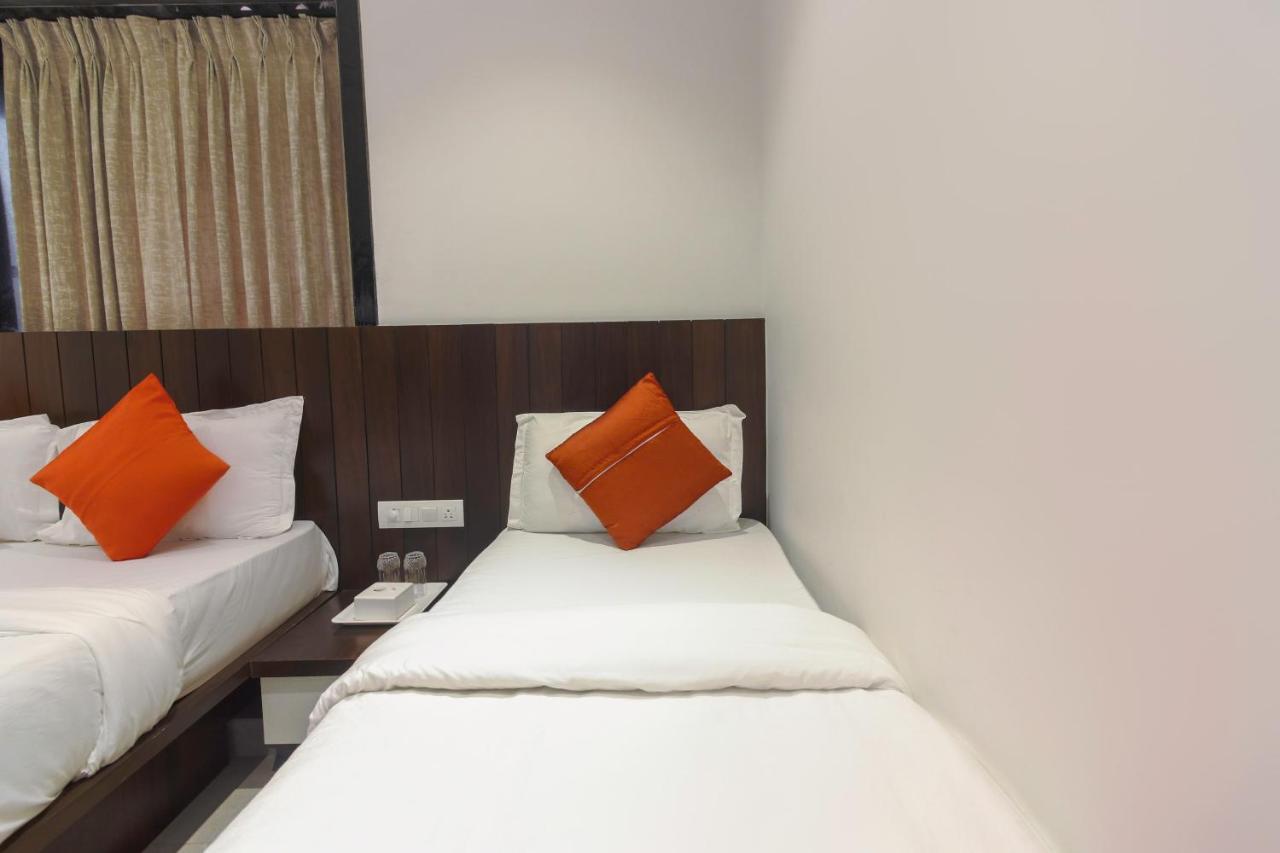 Hotel Flora Suites Bombaj Zewnętrze zdjęcie
