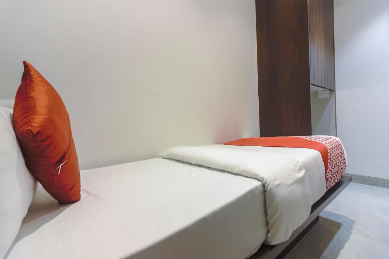 Hotel Flora Suites Bombaj Zewnętrze zdjęcie