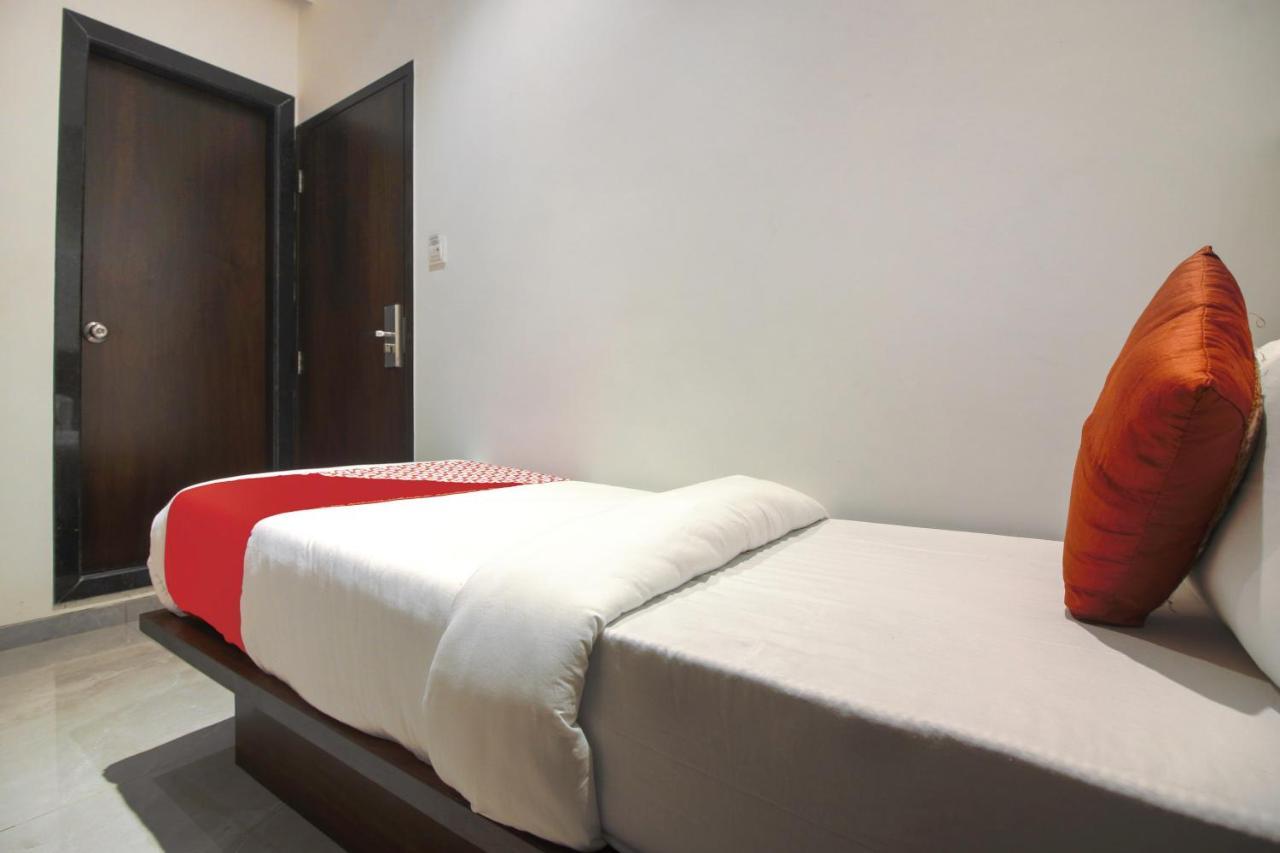 Hotel Flora Suites Bombaj Zewnętrze zdjęcie