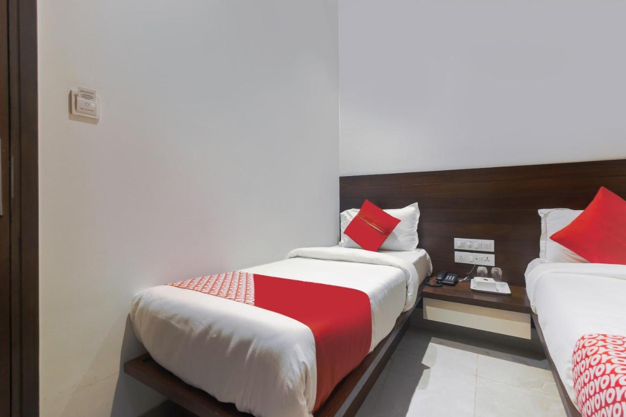 Hotel Flora Suites Bombaj Zewnętrze zdjęcie