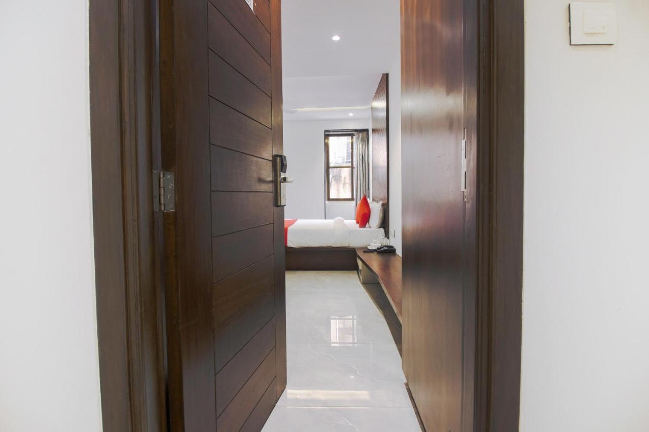Hotel Flora Suites Bombaj Zewnętrze zdjęcie