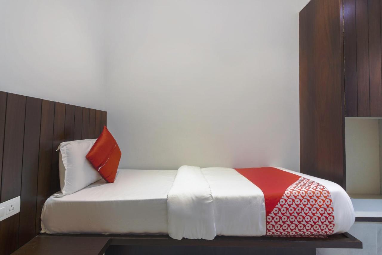 Hotel Flora Suites Bombaj Zewnętrze zdjęcie