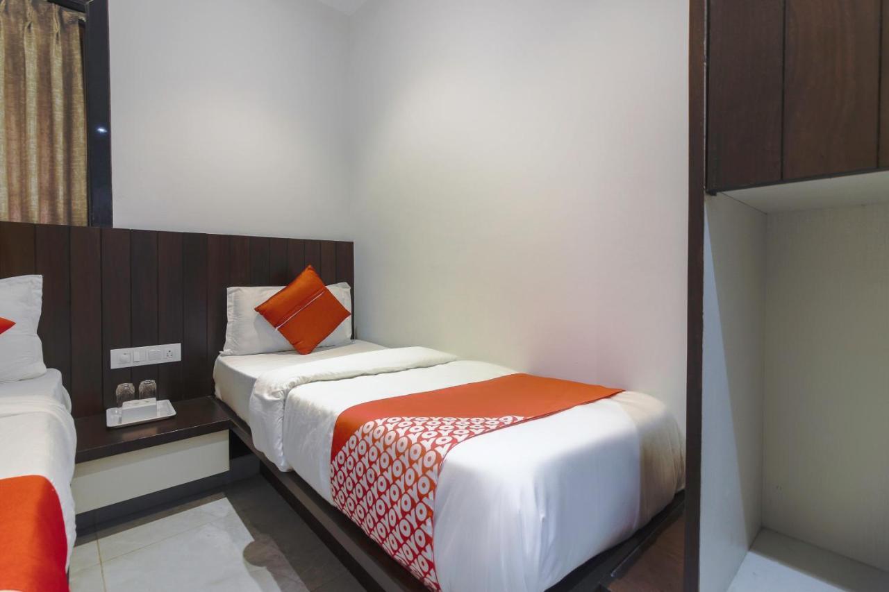 Hotel Flora Suites Bombaj Zewnętrze zdjęcie