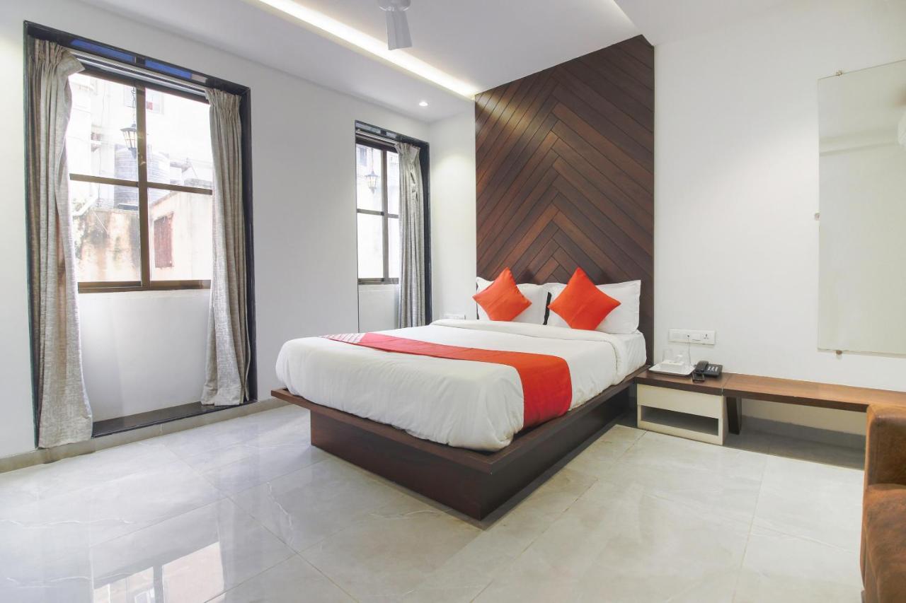 Hotel Flora Suites Bombaj Zewnętrze zdjęcie