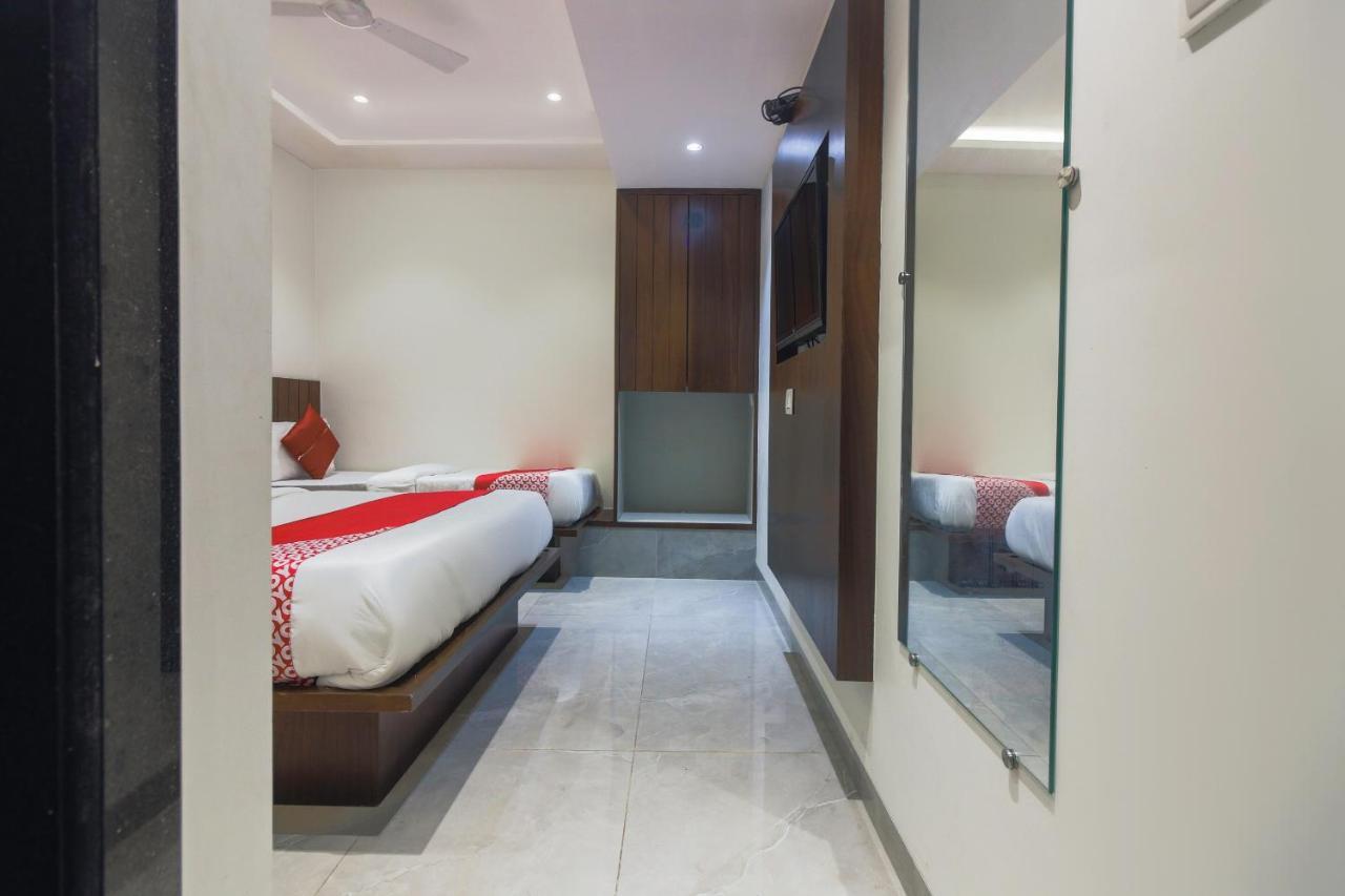 Hotel Flora Suites Bombaj Zewnętrze zdjęcie