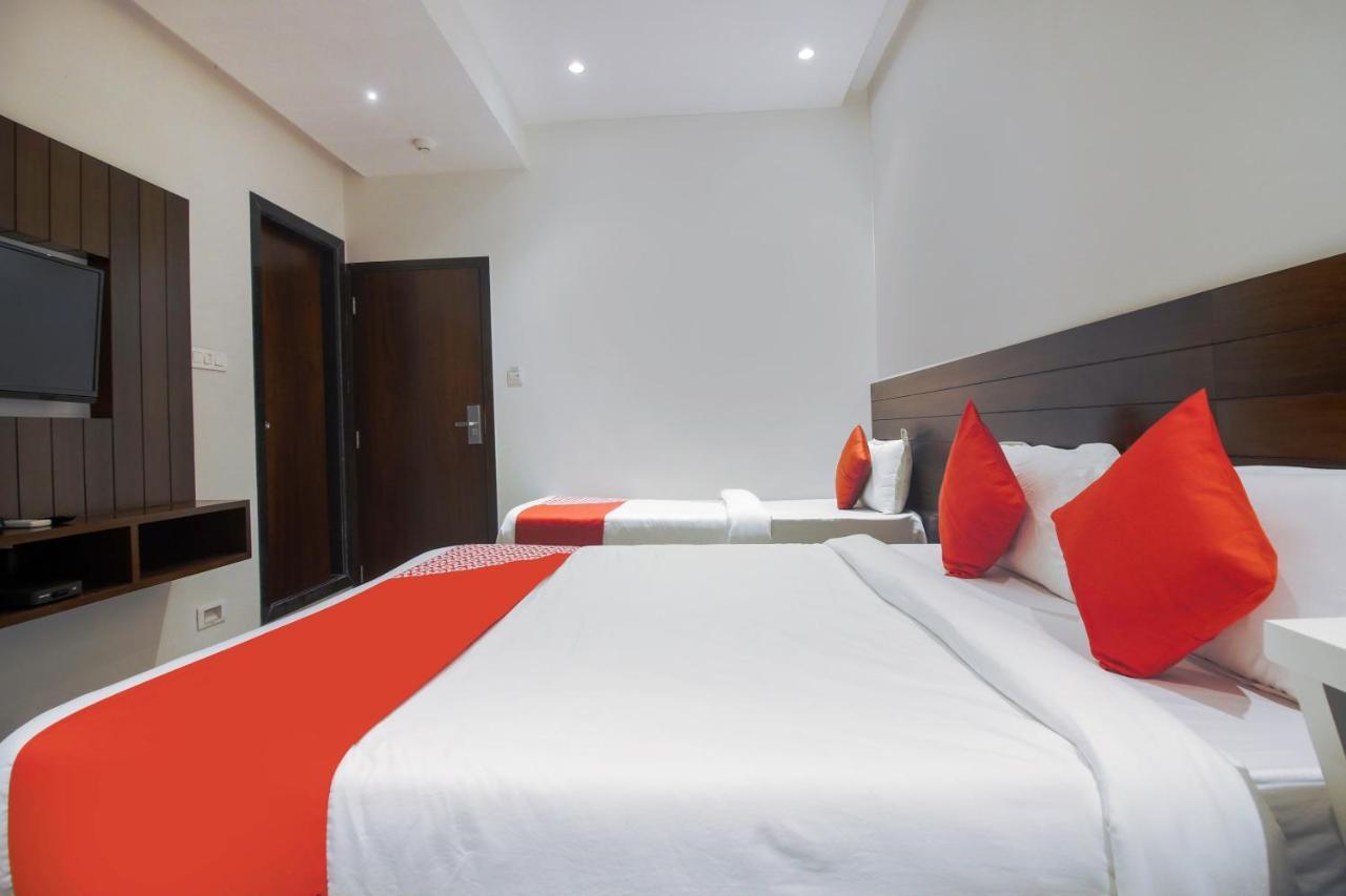 Hotel Flora Suites Bombaj Zewnętrze zdjęcie