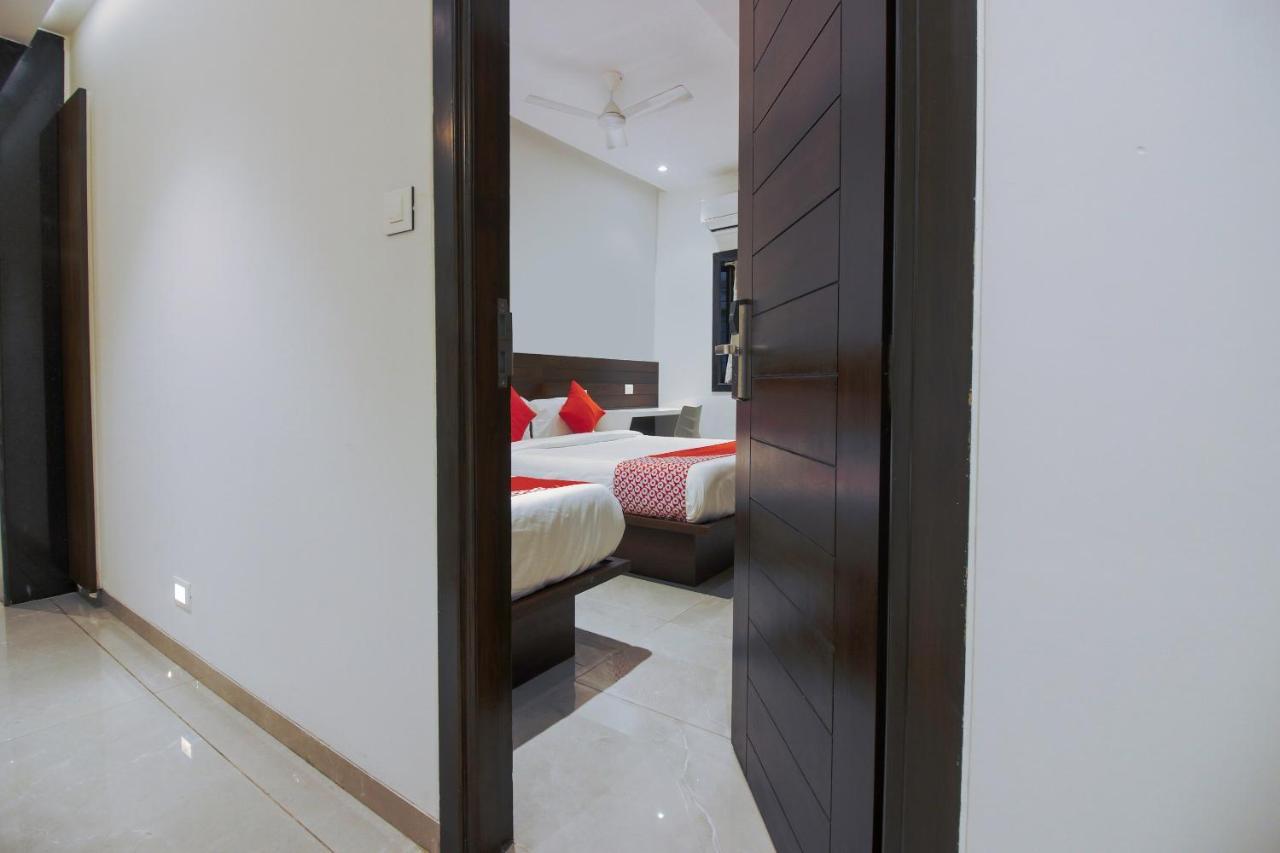 Hotel Flora Suites Bombaj Zewnętrze zdjęcie